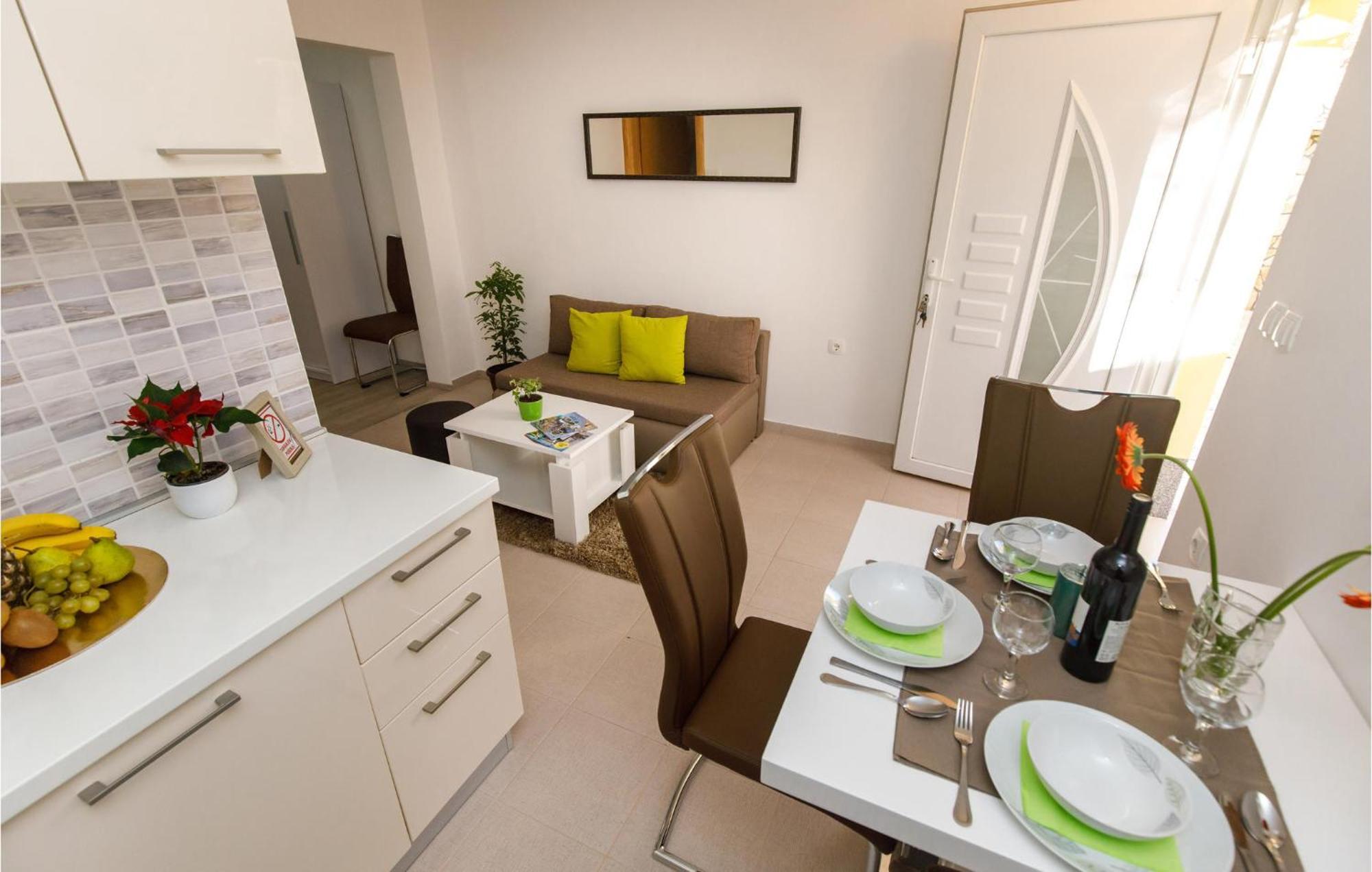 Gorgeous Home In Knin With Kitchen Kovacic Eksteriør billede